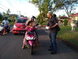 IWO Lingga Bagi-Bagi Takjil