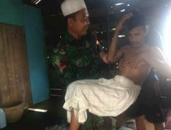 Babinsa Sedanau Santuni Warga Binaannya yang Menderita Lumpuh