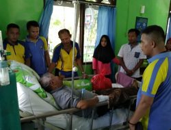 Kapolsek Serasan Didampingi Kadis Sosial PPPA Natuna, Santuni Pasien Stroke