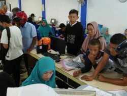 Puluhan Orang Tua Murid Padati Warnet di Tanjungpinang