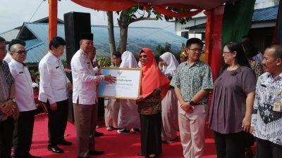 SMPN 5 Sekolah Pertama Tidak Gunakan Sedotan Plastik