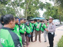 Satlantas Polres Tanjungpinang Beri Pemahaman Bahaya Karhutla ke Pengemudi Online