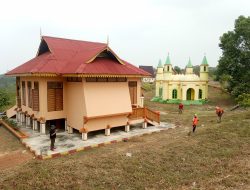 Perkim Tanjungpinang Bersihkan Taman Budaya Jelang Kemah Bakti Pramuka