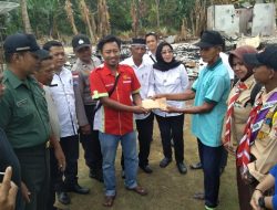 Pemda dan Komunitas Sosial Natuna Salurkan Bantuan Korban Kebakaran di Kelarik