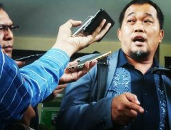 MAKI Minta Hakim Lanjutkan Sidang Jika Kajati Kepri Kembali Absen