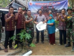 Peringati HUT TNI ke 74, Kodim 0318/Natuna Karya Bakti Buat Jamban Sehat