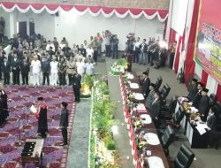 Jumaga Nadeak Kembali Jabat Ketua DPRD Kepri