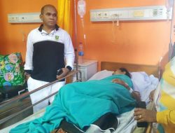 Jenguk Pasien di RSUD, Wan Aris Minta Pemda Natuna Atasi Kekurangan Obat