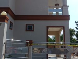 Polda Metro Jaya Police Line Rumah Mewah Milik Kontraktor di Tanjungpinang