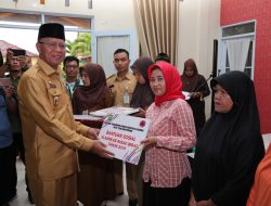 Pemko Tanjungpinang Serahkan Bantuan Korban Dampak Bencana Alam 