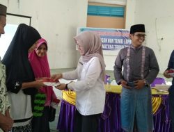 Dinsos PPPA Natuna Sosialisasikan BPNT dan Salurkan KKS di Sedanau