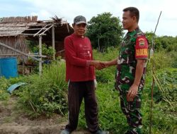 Babinsa Subi Pastikan Pupuk Subsidi Tersalurkan dan Termanfaatkan