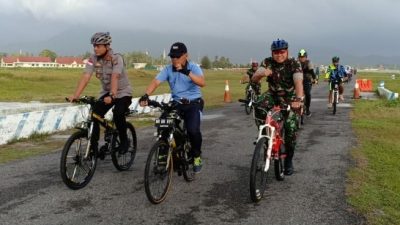 TNI-POLRI Penjaga Perbatasan Ajak Pemda dan Masyarakat Natuna Bersepeda