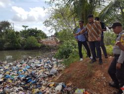 Ade Angga Tinjau Lokasi Rawan Banjir di Kelurahan Kampung Baru