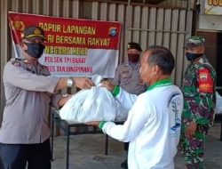 Polres dan Polsek-Polsek di Tanjungpinang Bagikan Paket Sembako, Masker Serta Pengadaan Dapur Lapangan