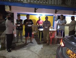 Polsek Tanjungpinang Barat Bagikan Makanan Santap Sahur