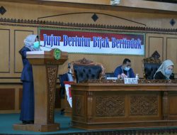 Plt Wali Kota Jawab Pandangan Umum Fraksi DPRD Tanjungpinang Tentang LKPj 2019