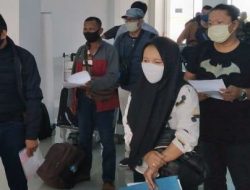Ketua beserta Anggota DPRD Natuna Tinjau Penerbangan Perdana di Bandara RSA