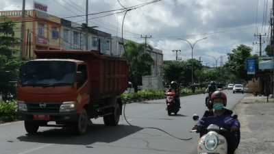 Kabel Optik Menjuntai Membahayakan Pengguna Jalan di Kilometer 7 Tanjungpinang