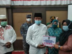 Pemprov Kepri Serahkan Bantuan ke Masyarakat Karimun