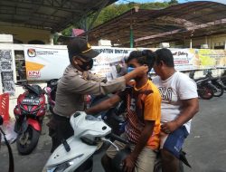 Polsek Tambelan Tak Lelah Ingatkan Masyarakat Tetap Gunakan Masker