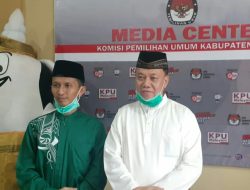 Pilbup Lingga, Riki Solihin-Raja Supri Lengkapi Persyaratan ke KPU