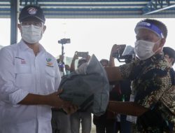 Kemensos RI bersama Bakamla dan BNPB Salurkan Bansos dan Bankes di Natuna