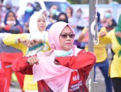 Bersama PMI, Wabup Natuna Ikut Senam Sehat dan Cek Kesehatan di Bungsel