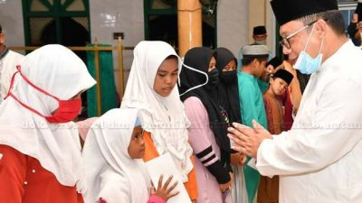 Ketua DPRD Natuna Hadiri Tausiyah dan Santuni Anak Yatim di Masjid Jami’