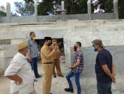 Gubernur Isdianto Dukung Pengembangan Sarana Olahraga Lapangan Asyura Gunung Lengkuas