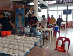 Banjir di Tanjungpinang, Dicky Novalino dan Apriyandy Buka Dapur Umum Bersama Kedai Kopi Uncle Muthu