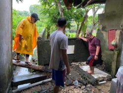 Dasril Kembali Turun Bantu Warga Terdampak Banjir