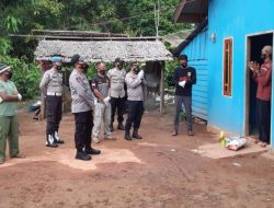 Polsek Daik Lingga Serahkan Bantuan untuk Keluarga Pasien Covid-19