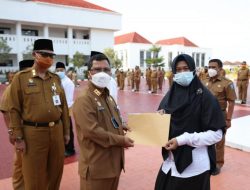 Pimpin Apel Pagi, Plh Gubernur Arif Fadillah Serahkan SK P3K Untuk 39 Pegawai