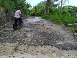 Pang Ali Janji Kawal Perbaikan Jalan di Serasan