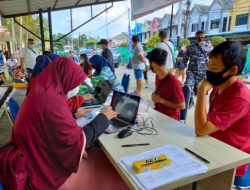 Kaget Liat Masyarakat Penuhi Poltekkes Tanjungpinang, Danlantamal: Jangan Takut Tidak Kebagian Vaksin