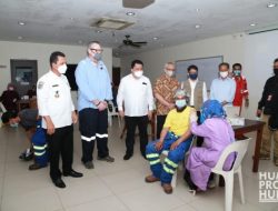 Gubernur Ansar Ajak Semua Pihak Terus Bersinergi Sukseskan Vaksinasi