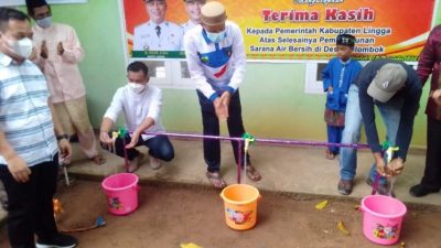 Ketua DPRD Lingga Resmikan Pembangunan Sarana Air Bersih