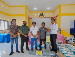 Penyerahan Bantuan Ketahanan Pangan Hewani dan Nabati di Tanjungpala Pulau Laut