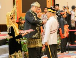 Ketua Komisi I DPRD Kepri Bobby Jayanto Dapat Anugerah Gelar Dato Sri dari Kesultanan Bentan Darul Mashyur