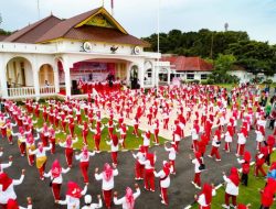 Gubernur Ansar Lepas Jalan Santai Peringati Hari Jantung Sedunia