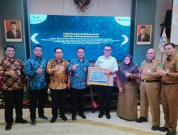 Pemkab Natuna Dapat Penghargaan Dari Ombudsman RI