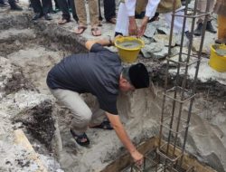 Letakkan Batu Pertama Pembangunan Masjid Jabal Tursina, Bupati Natuna Terus Ajak Masyarakat Makmurkan Masjid