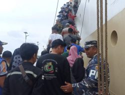Babinpotmar Posal Midai Laksanakan Pengawasan dan Pengamanan Penumpang di Pelabuhan Perintis Sabang Barat