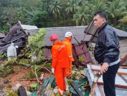 Hujan Deras Guyur Lokasi Longsor di Serasan, Bupati Natuna Perintahkan Tim Evakuasi Mundur
