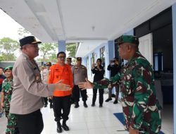Kapolda Kepri Irjen Pol. Drs Tabana Bangun Tiba di Natuna Cek Penanganan Bencana Longsor di Pulau Serasan