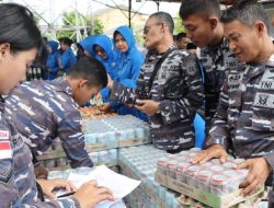 Lanal Ranai Gelar Bazar Murah dan Pemberian Peket Lebaran