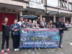 KBO dan PJS Babel Bagi Takjil Di Temani “Emak Kite” Tokoh Perempuan Pangkalpinang