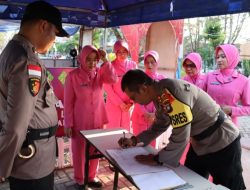 Bhayangkari Polres Natuna Beri Semangat ke Petugas Pospam dan Posyan Lebaran Idul Fitri 1444 H/ 2023