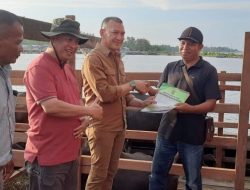 Wabup Rodhial Lepas Pengiriman Puluhan Ekor Sapi dari Natuna Ke Tanjung Balai Karimun